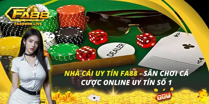 Bàn chơi Poker với chip và lá bài tại f8bet.com
